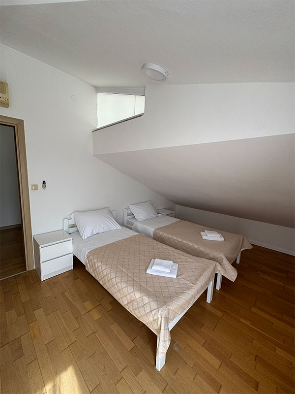 hotel-herceg-three-bedroom-apartment (17)